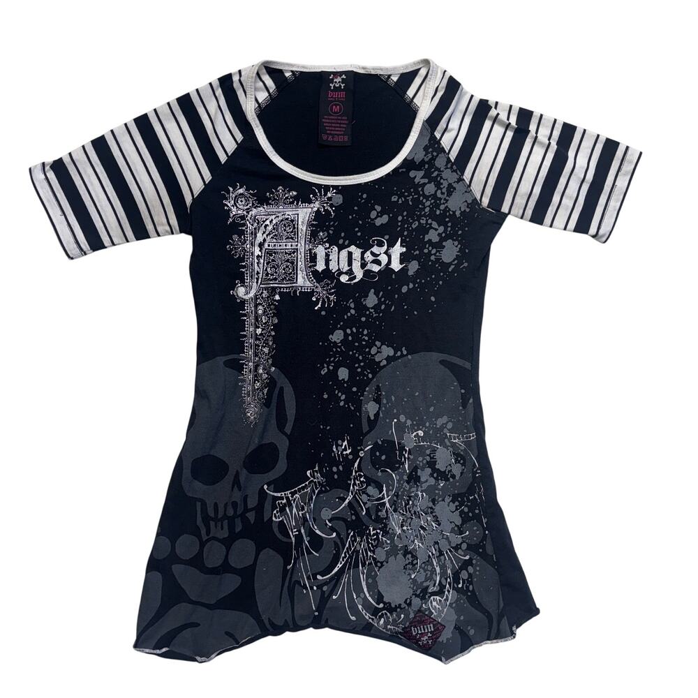 Y2K Graphic Shirt Medium Womens Black White Angst Goth Skull Graphic 2000s BUM